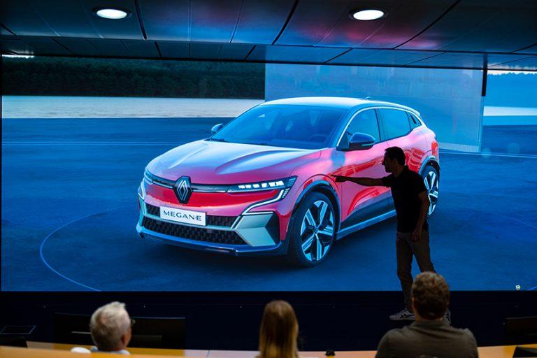 Salle immersive Renault, projection d'une Meganne